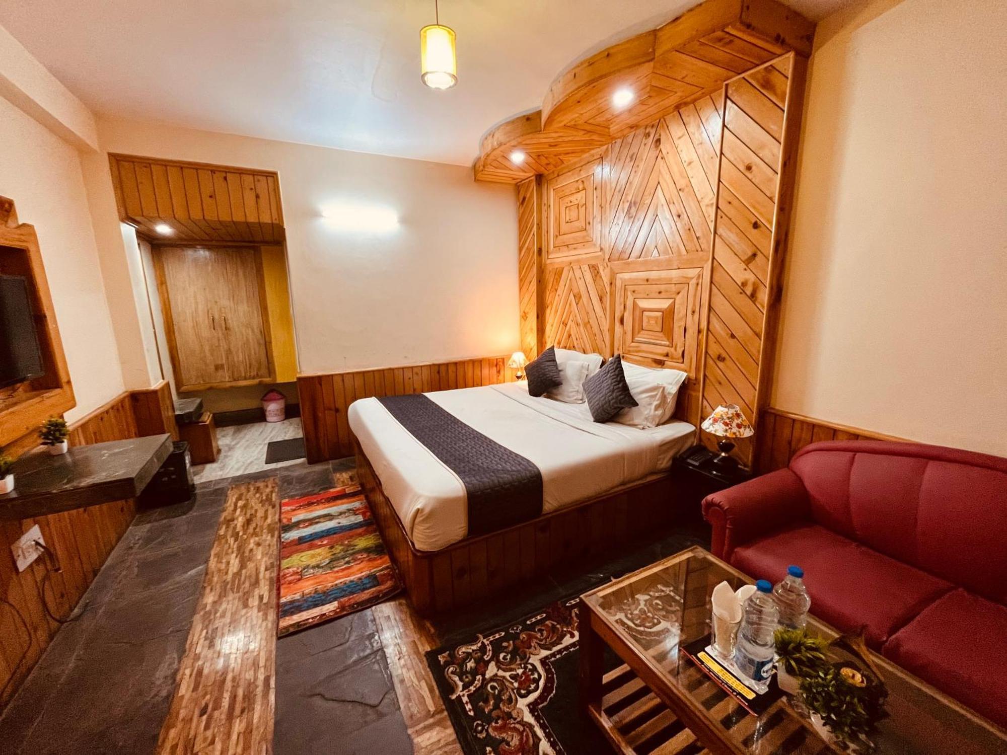 Hotel Hollywood Manali - Scenic River & Mountain View With Premium Rooms Exterior foto