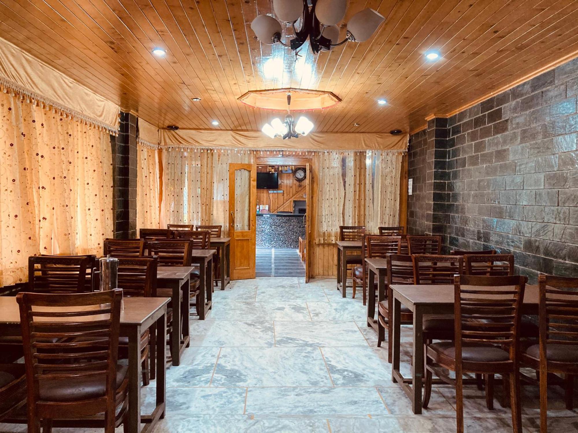 Hotel Hollywood Manali - Scenic River & Mountain View With Premium Rooms Exterior foto