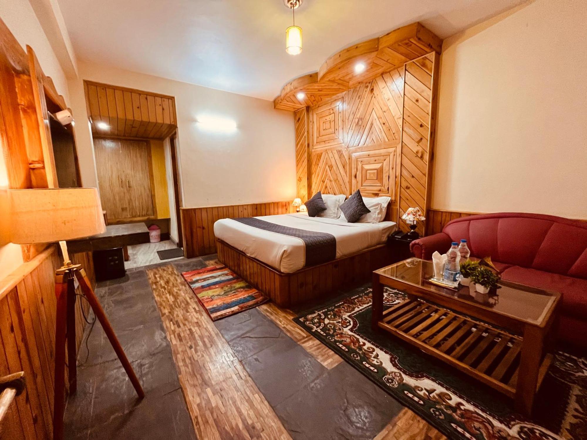 Hotel Hollywood Manali - Scenic River & Mountain View With Premium Rooms Exterior foto